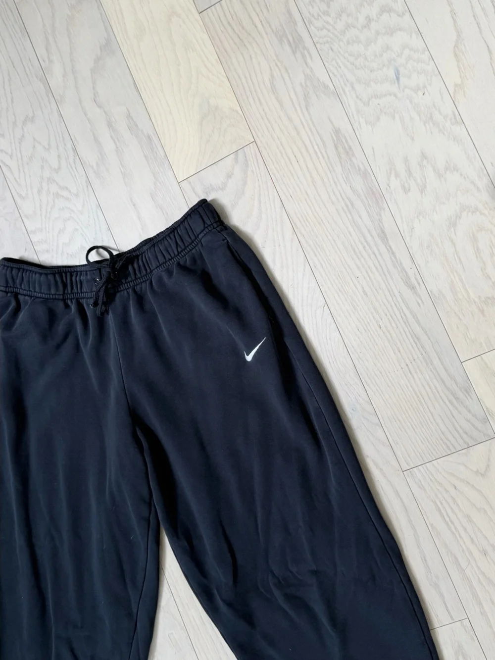 Nike Women’s Black Jogger Sweat Pants